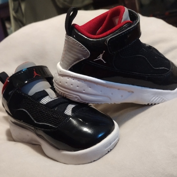 Sz. 7c Jordans - Picture 2 of 6